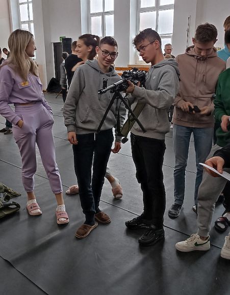 Spotkanie uczniów z żołnierzami WOT