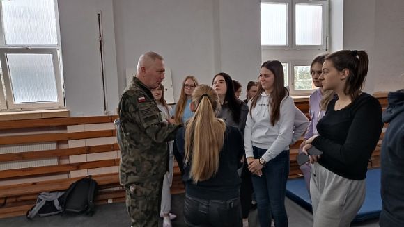Spotkanie uczniów z żołnierzami WOT
